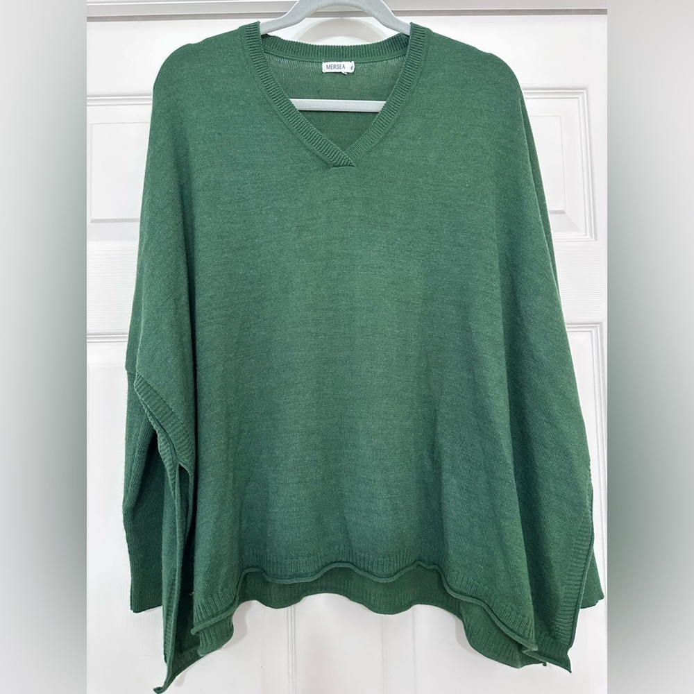 Mersea Green V-Neck Women's Sweater (size OS)